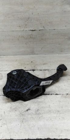 pedal-scepleniia-volkswagen-jetta-vi-art-101095-big-2