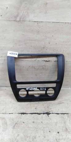 ramka-magnitoly-volkswagen-jetta-vi-art-101180-big-0