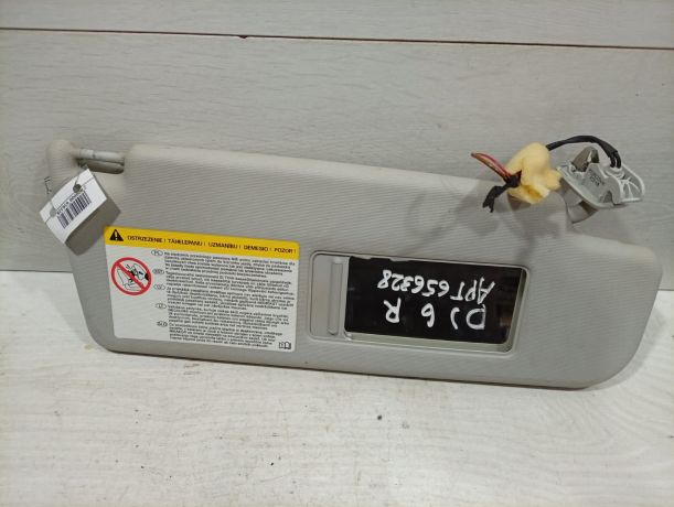 kozyrek-solncezashhitnyi-pravyi-volkswagen-jetta-vi-art-101205-big-0