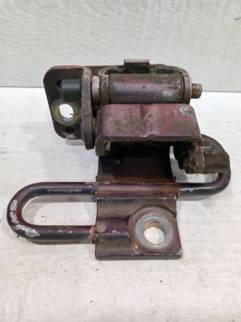 petlia-dverei-peredniaia-levaia-nizniaia-audi-a6-c5-est-liuft-art-101329-big-1