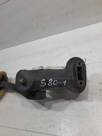 pedal-gaza-volvo-s80-art-101727-big-2