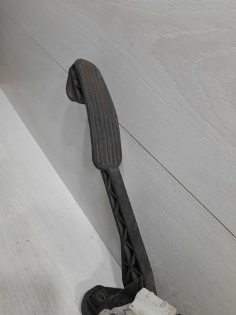 pedal-gaza-volvo-s80-art-101727-big-1