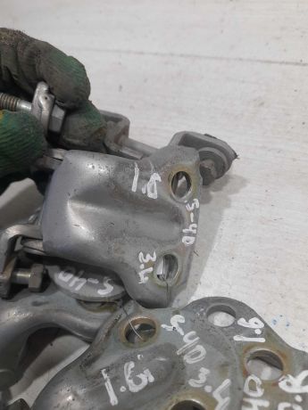 petlia-dveri-volvo-s40-volvo-v40-art-101908-big-3