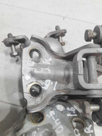 petlia-dveri-volvo-s40-volvo-v40-art-101908-big-5