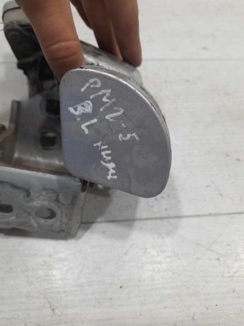 petlia-dveri-zadniaia-nizniaia-renault-megane-ii-art-101909-big-0