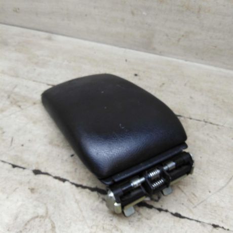 podlokotnik-peugeot-308-i-defekt-art-102425-big-0