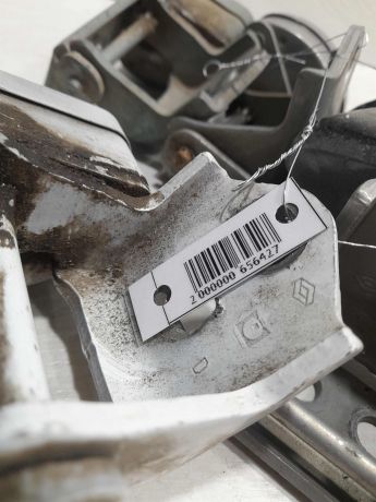 petlia-dveri-nizniaia-renault-megane-ii-art-102462-big-2