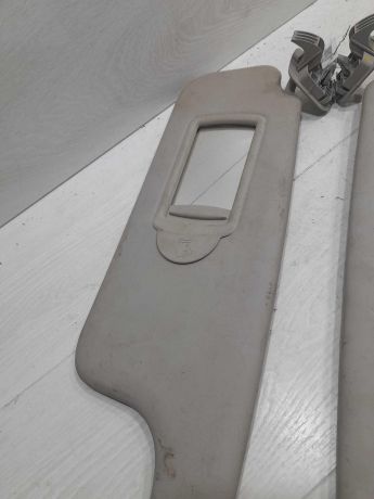 kozyrek-solncezashhitnyi-renault-megane-ii-art-102579-big-3