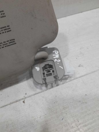 kozyrek-solncezashhitnyi-renault-megane-ii-art-102579-big-6