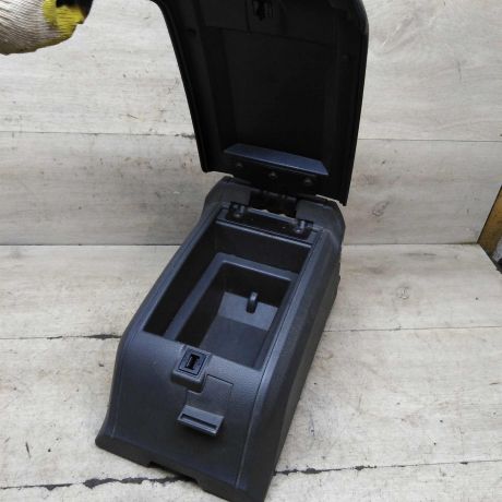 podlokotnik-ford-c-max-dorestailing-art-102622-big-3