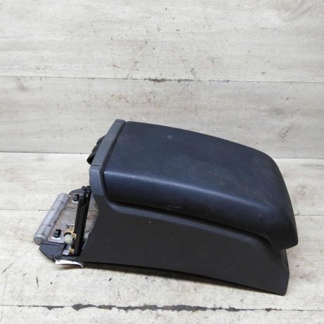 podlokotnik-ford-c-max-dorestailing-art-102622-big-0