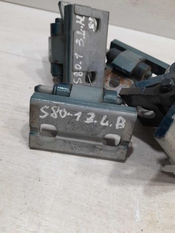 petlia-dveri-volvo-s80-art-102764-big-1