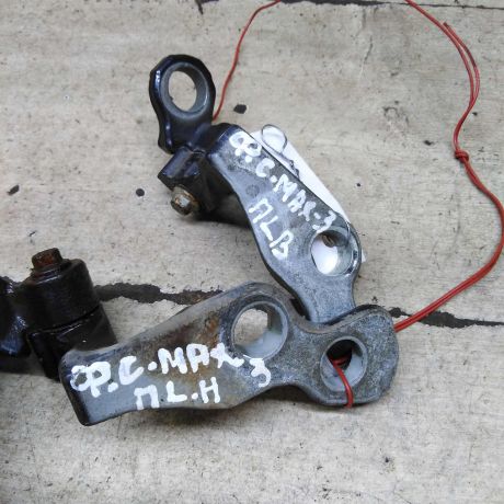 petlia-dveri-peredniaia-levaia-ford-c-max-art-102873-big-1