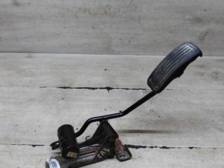 pedal-scepleniia-mazda-3-bk-art-102934