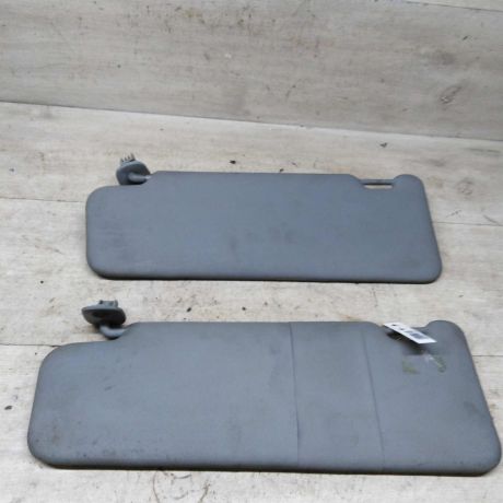 kozyrek-solncezashhitnyi-renault-logan-i-art-103618-big-0