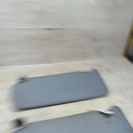 kozyrek-solncezashhitnyi-renault-logan-i-art-103618-big-2