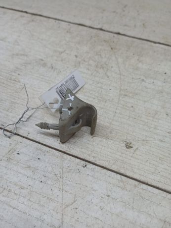 kriucok-solncezashhitnogo-kozyrka-hyundai-getz-art-103803-big-1