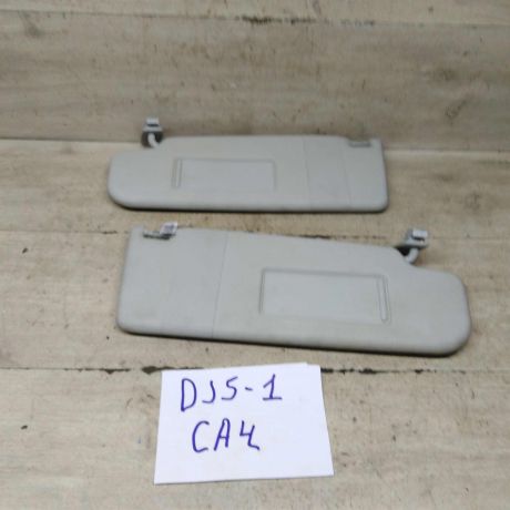 kozyrek-solncezashhitnyi-volkswagen-jetta-5-art-103835-big-0