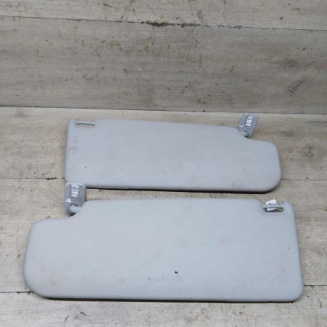 kozyrek-solncezashhitnyi-volkswagen-jetta-5-art-103835-big-1