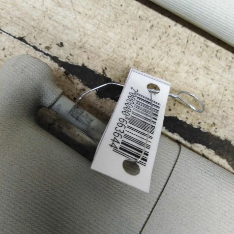 kozyrek-solncezashhitnyi-volkswagen-jetta-5-art-103835-big-3