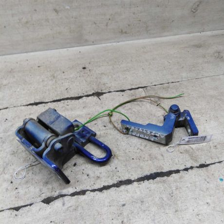 petlia-dveri-peredniaia-levaia-seat-cordoba-ii-art-104196-big-2