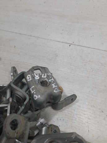 petlia-dveri-renault-megane-ii-art-104398-big-5