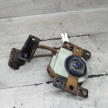 kreplenie-zapasnogo-kolesa-geely-emgrand-x7-art-104814-big-2