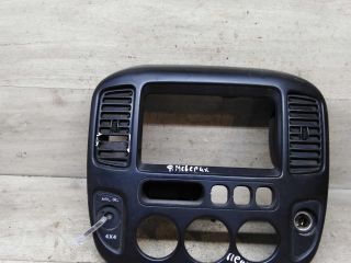 ramka-magnitoly-ford-maverick-ii-art-105033