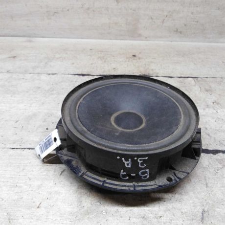 dinamik-akusticeskix-volkswagen-passat-b6-volkswagen-passat-b7-zadnii-art-105054-big-0