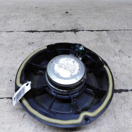 dinamik-akusticeskix-volkswagen-passat-b6-volkswagen-passat-b7-zadnii-art-105054-big-3