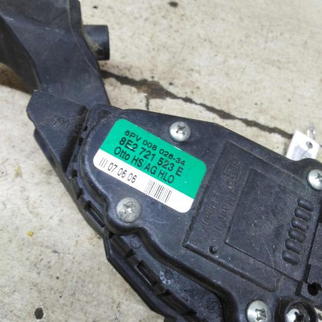 pedal-gaza-audi-a4-b6-audi-a4-b7-art-105093-big-1