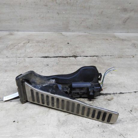 pedal-gaza-volkswagen-jetta-vi-art-105292-big-0