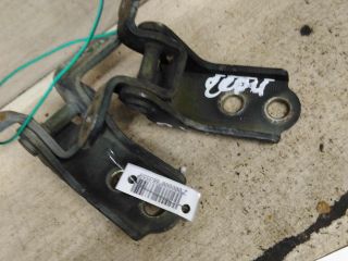 petlia-dveri-peredniaia-levaia-chery-tiggo-t11-vortex-tingo-art-105352