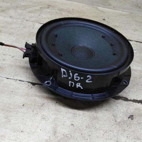 dinamik-akusticeskii-perednii-volkswagen-jetta-vi-art-105484-big-0