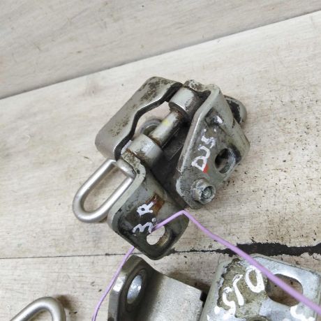 petlia-dveri-volkswagen-jetta-5-art-105510-big-5