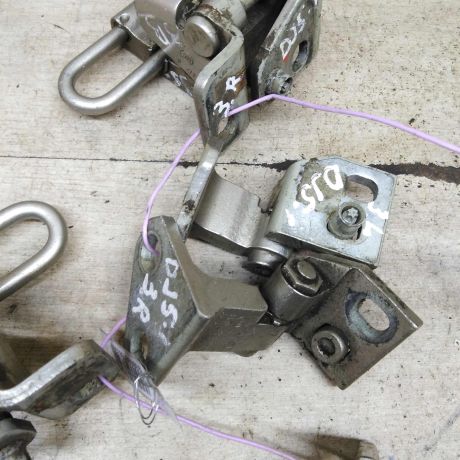 petlia-dveri-volkswagen-jetta-5-art-105510-big-1