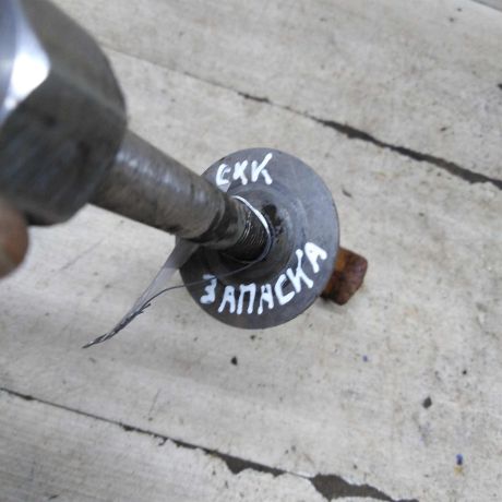 kreplenie-zapasnogo-kolesa-citroen-xsara-wagon-art-105568-big-3