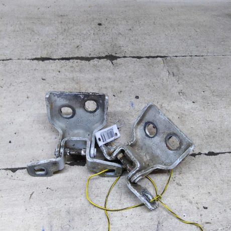 petlia-dveri-peredniaia-levaia-renault-logan-i-art-105744-big-0