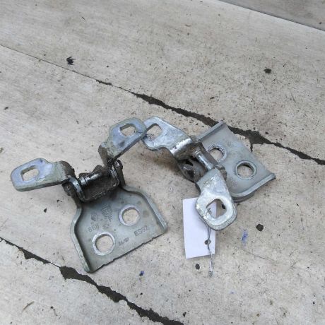 petlia-dveri-peredniaia-levaia-renault-logan-i-art-105756-big-0