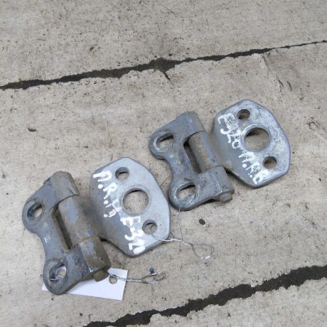 petlia-dveri-peredniaia-pravaia-mercedes-benz-e-klass-w210-art-105843-big-0