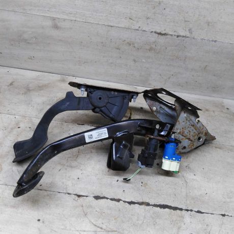 pedal-gaza-tormoza-ford-focus-2-art-105923-big-0