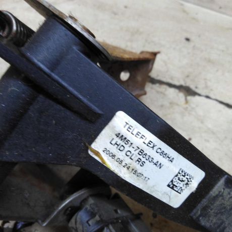 pedal-scepleniia-ford-focus-2-art-105924-big-3