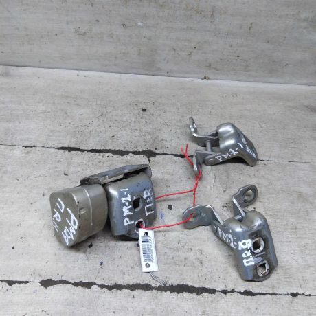 petlia-dveri-pravaia-renault-megane-ii-art-106448-big-0