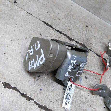 petlia-dveri-pravaia-renault-megane-ii-art-106448-big-2