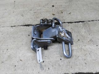 petlia-dveri-peredniaia-pravaia-nizniaia-audi-a6-c5-art-107925