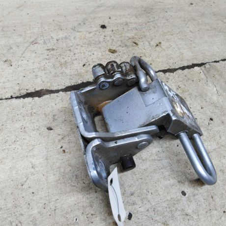 petlia-dveri-peredniaia-pravaia-nizniaia-audi-a6-c5-art-107925-big-3