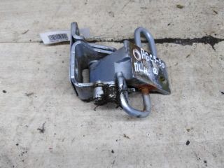 petlia-dveri-peredniaia-levaia-nizniaia-audi-a6-c5-art-107929