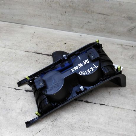 podstakannik-toyota-corolla-x-e140-e150-art-108155-big-1