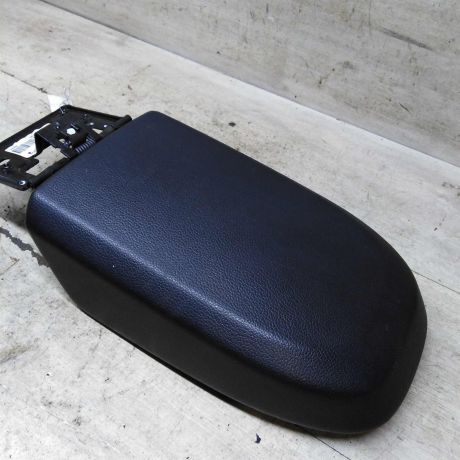 podlokotnik-ford-focus-2-kabriolet-art-108317-big-1