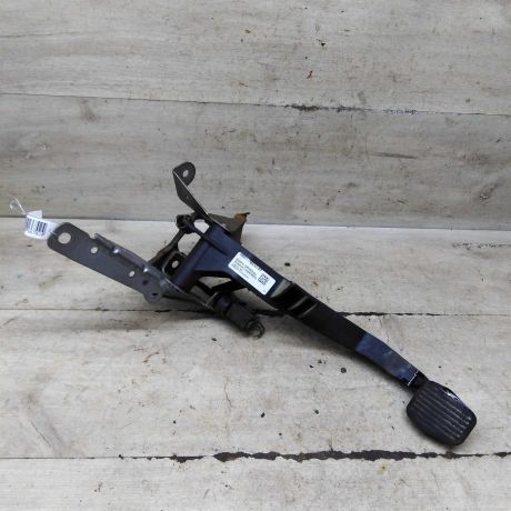 pedal-scepleniia-ford-focus-2-kabriolet-art-108330-big-0